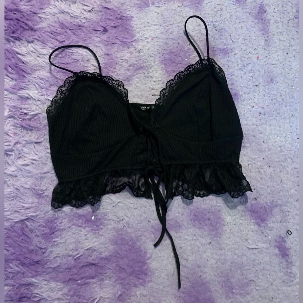 Black tie on top